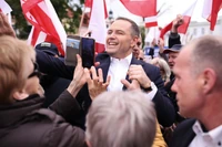 "Z chęcią powierzyłabym swoje mieszkanie komuś takiemu jak pan Karol"