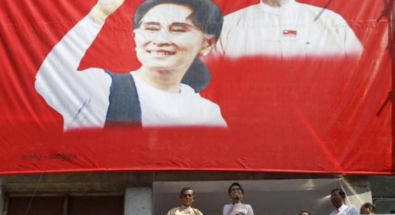 Myanmar ruling party concedes poll defeat as Suu Kyi heads for landslide