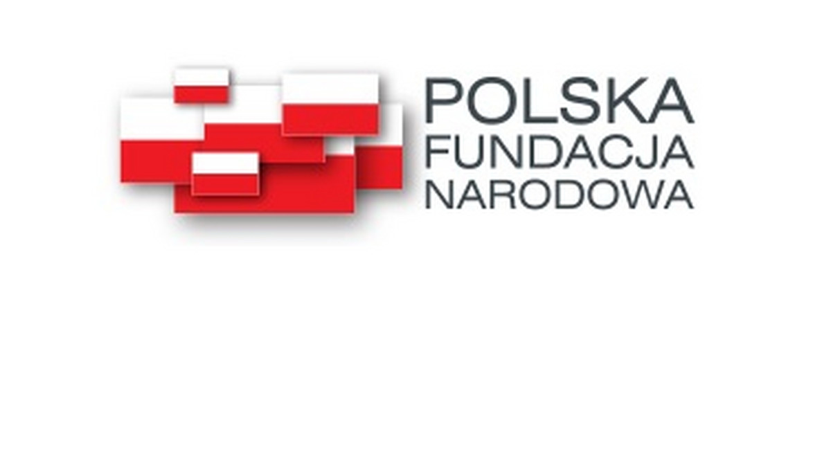 Polska Fundacja Narodowa wynajęła profesjonalną agencję PR, która będzie jej doradzać. Według Fundacji, jak informuje Polsat News, agencja potrzebna jest do obsługi dziennikarzy, którzy coraz liczniej zgłaszają się po informacje.