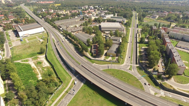 Ponad 41 milionów złotych dołożono z kasy miasta do budowy zabrzańskich odcinków Drogowej Trasy Średnicowej. Łączny koszt inwestycji przekroczył 700 milionów złotych