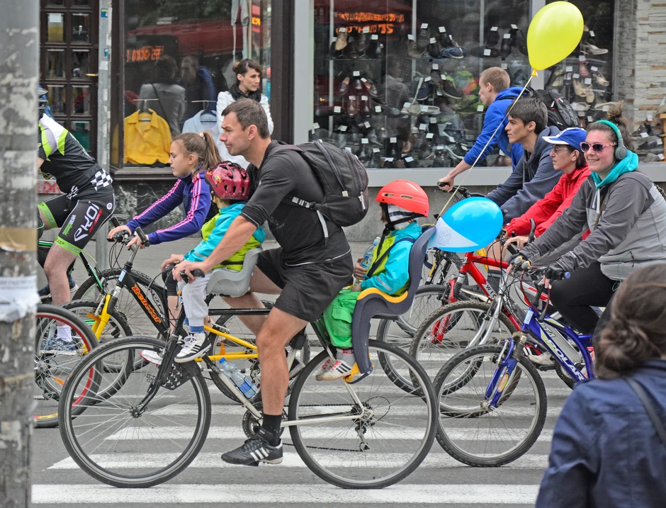 Za razliku od pešaka, biciklisti na pešačkom prelazu nemaju pravo prvenstva
