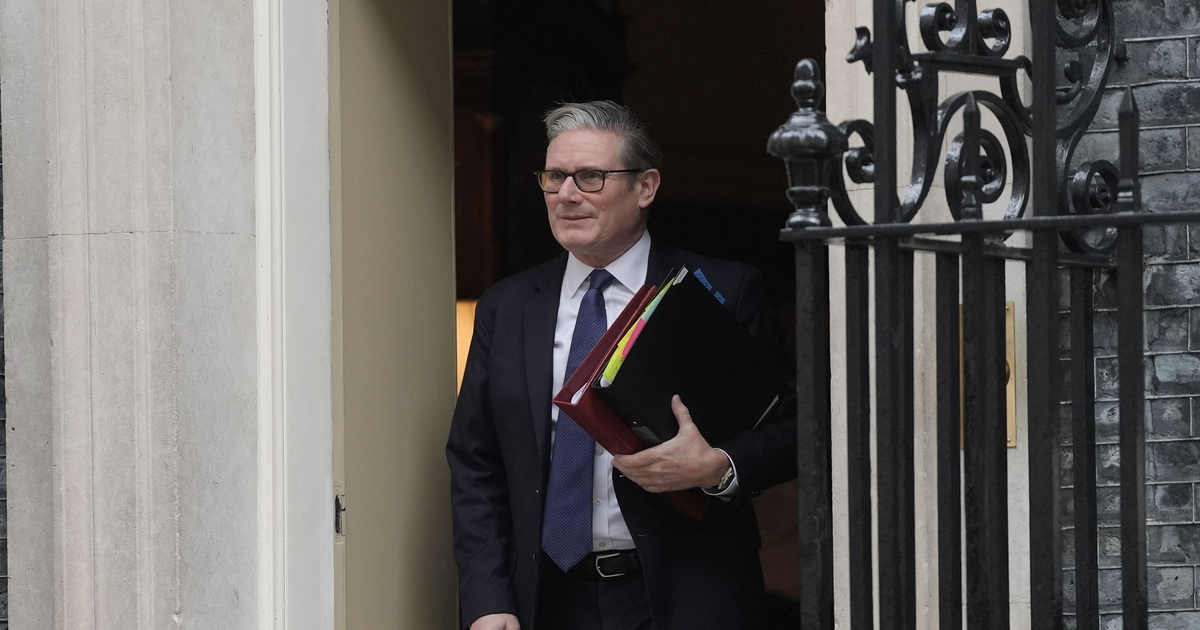 Starmer-U-turns-on-mandatory-digital-ID-after-support-crashes-to-31-