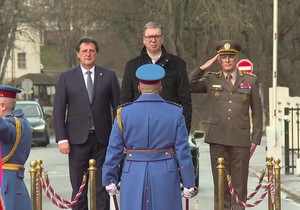 Aleksandar Vučić na smotri vojske