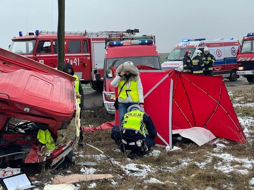 Ciężarówka wjechała prosto pod szynobus 