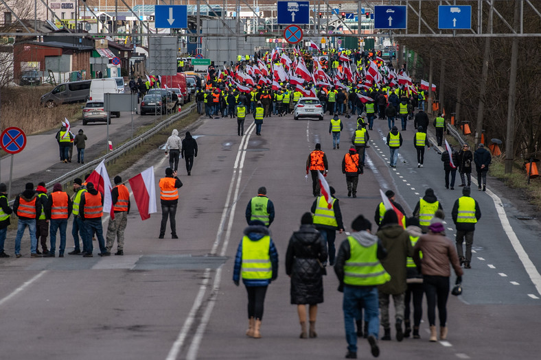 Międzynarodowy protest rolników przy polsko-ukraińskim przejściu granicznym w Dorohusku, 18 lutego 2024 r.