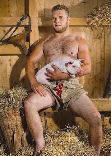 Coś dla pań! Tym razem szwajcarscy farmerzy zachęcają by zobaczyć alpejską krainę