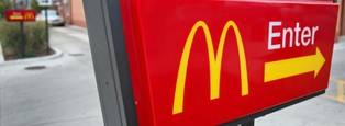 Piotr Jucha: Fizyk jądrowy, który od 20 lat pracuje w McDonald’s