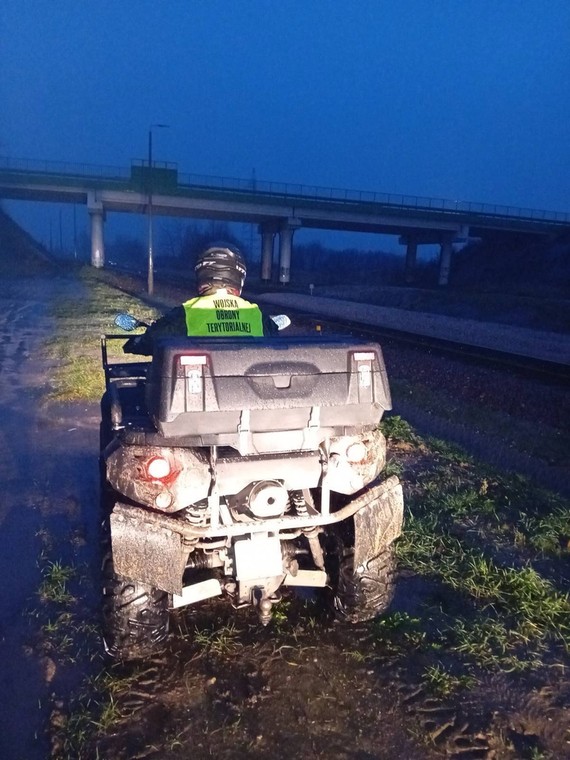 WOT ma pilnować torów.