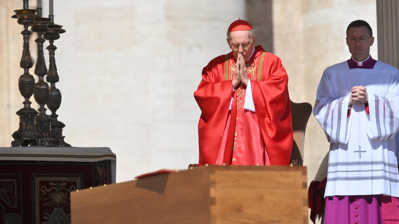 Kazanie na pogrzebie Franciszka. Mocne przesłanie do Donalda Trumpa