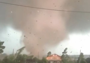 Uragan u gradu Kušva u Rusiji
