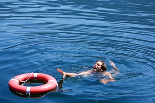 Brutalna prawda: większość utonięć wynika z głupoty