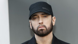 Hogy mi? Eminem rajongói kijelentették: a rapper meghalt, egy klón lép fel helyette
