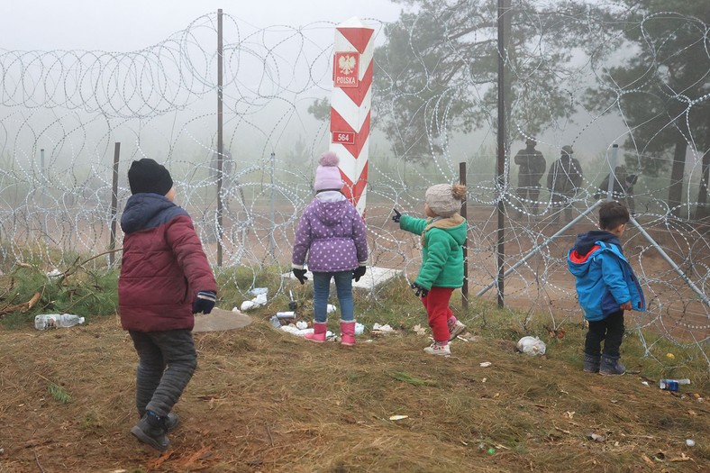 Migranci na polsko-białoruskiej granicy.