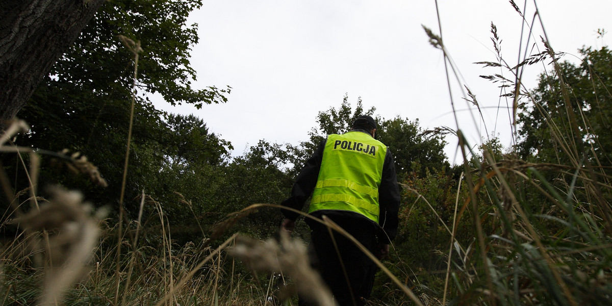 Grzybiarze znaleźli zwłoki z tatuażem