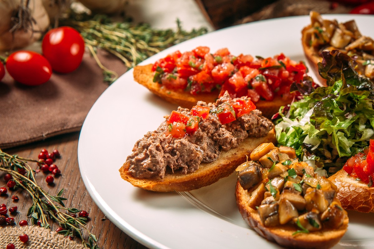 Crostini toscani z pyszna pastą z wątróbki