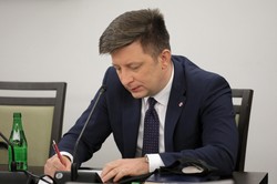 Ilu seniorów zarejestrowało się na szczepienie? Dworczyk podaje liczby