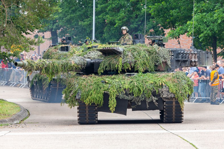 Czołg Leopard 2 w kamuflażu