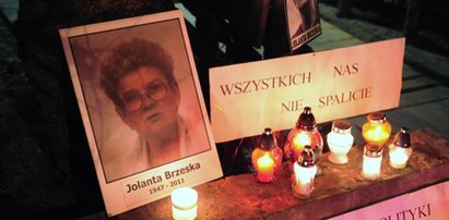 Zwłoki paliły się w lesie. Uznali, że to wypadek. Morderca wciąż na wolności