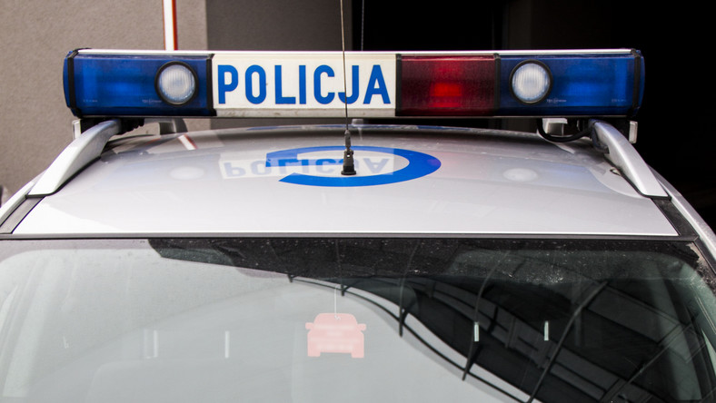 34 osoby oskarżyła Prokuratura Okręgowa w Poznaniu o przyjmowanie i wręczanie łapówek w trakcie kontroli drogowej. Wśród oskarżonych jest pięciu funkcjonariuszy policji z Gniezna.