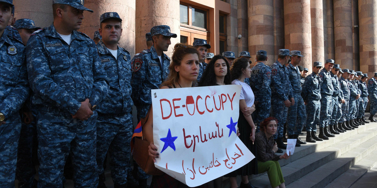 Ormianki protestują w Erywaniu.