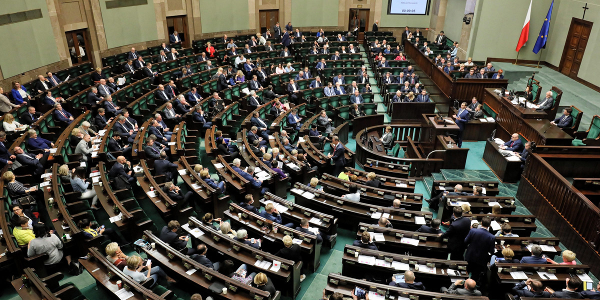 Duże zmiany w 500+! Sejm przegłosował je w nocy
