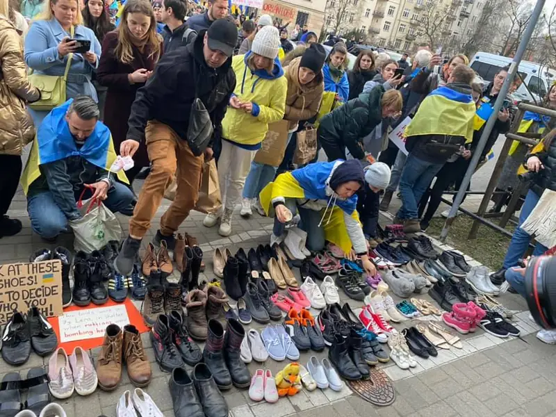 Protest przed ambasadą Węgier w Warszawie