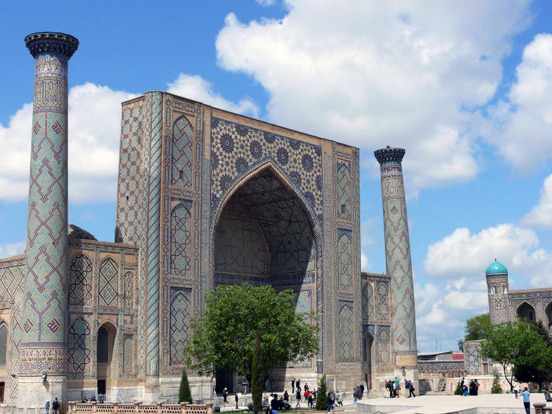 „Jeśli wątpisz w naszą potęgę spójrz na nasze budowle” rzekł niegdyś Tamerlan… Registan – serce Samarkandy