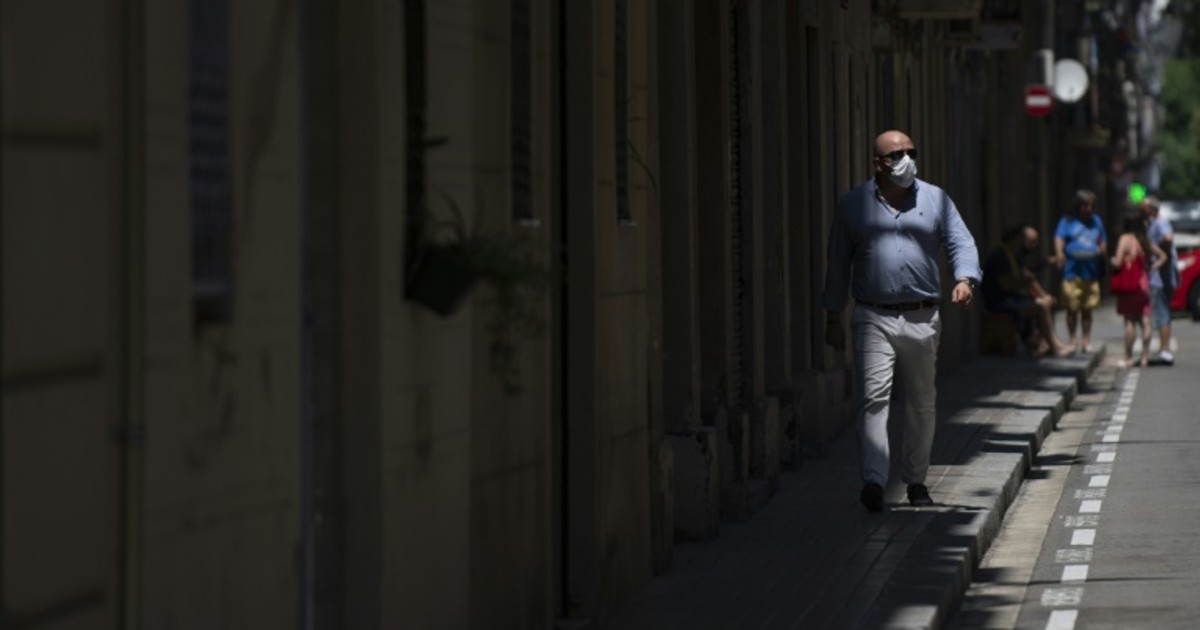 EU struggles to agree virus recovery deal as global deaths surge [ARTICLE]