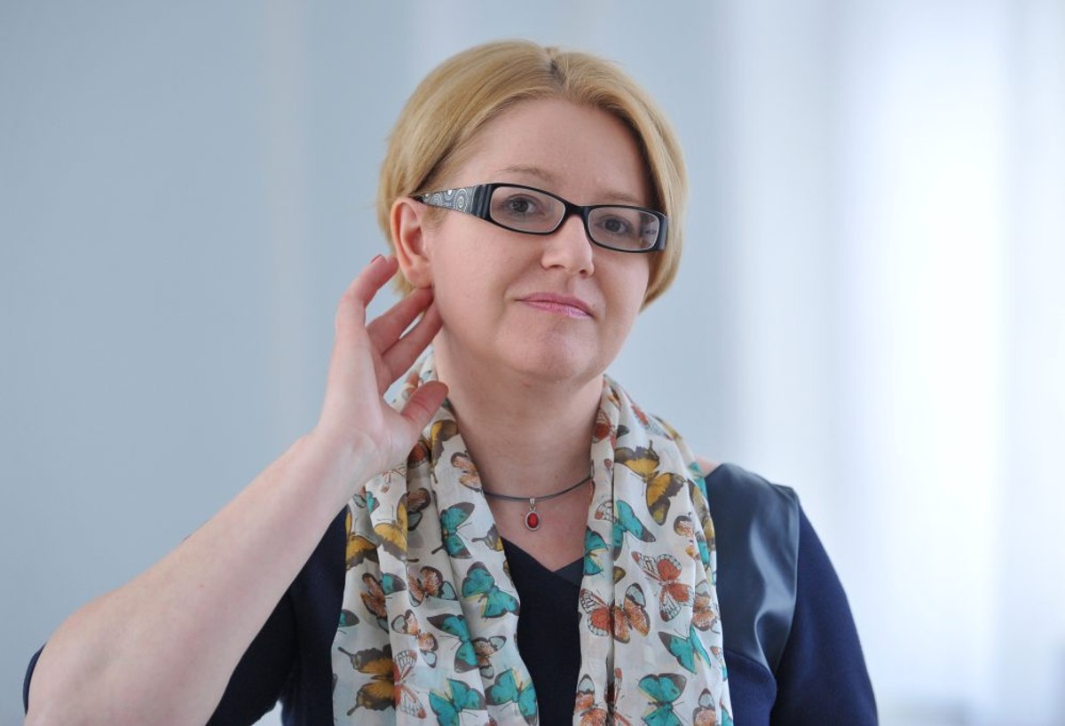 Agnieszka Kozłowska-Rajewicz: Mężczyźni biorą niewielki udział w życiu rodzinnym, pracują w stresie i umierają wcześniej