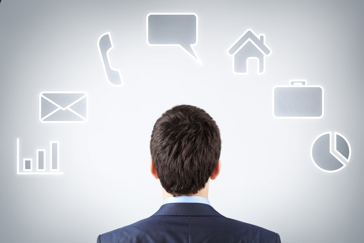 Według danych z Wyszukiwarki Kandydatów rekruterzy najczęściej poszukują handlowców. W 60 proc. rekrutacji wymaga się od nich co najmniej dobrej znajomość języka obcego – w 44 proc. dobrej znajomości języka angielskiego, w 16 proc. biegłej i tylko w 10 proc. podstawowej. Poszukiwana jest także znajomość języka niemieckiego na poziomie biegłym – 10 proc. oraz dobrym 6 proc.