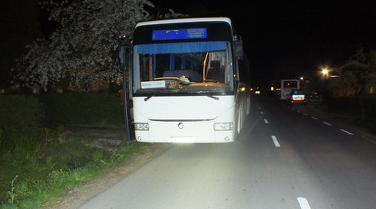 Ezt a buszt fújta meg a részeg férfi /Fotó: police.hu