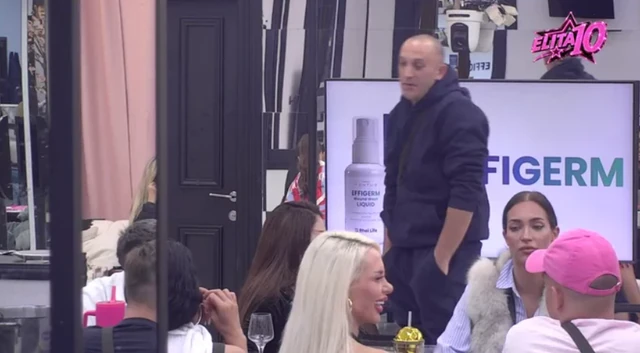 DRAMA U "ELITI 10"! Evo kako je reagovao Stojin sin kada je čuo šta njegova majka misli o vezi sa 16 godina mlađom: "Moraće da..."