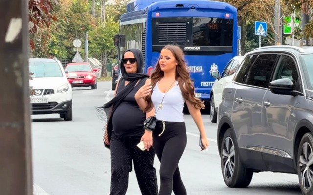 Jovana Kosovac sa trudnom majkom 