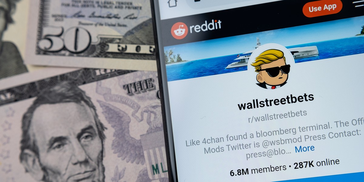 Robinhood, Citadel i Melvin Capital to trzy firmy, które od kilku tygodni znajdują się na ustach całego świata biznesu. Wszystko przez akcję społeczności WallStreetBets z Reddita. 