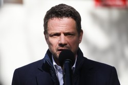 "Trzaskowski niech się poda do dymisji, pan premier wskaże komisarza i..."