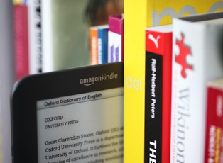 Amazon wprowadzi tańszą wersję Kindle'a, ale z reklamami
