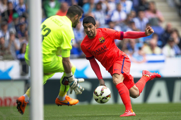 Liga hiszpańska: Barcelona wygrała derby. Atletico pokonało Elche. WIDEO