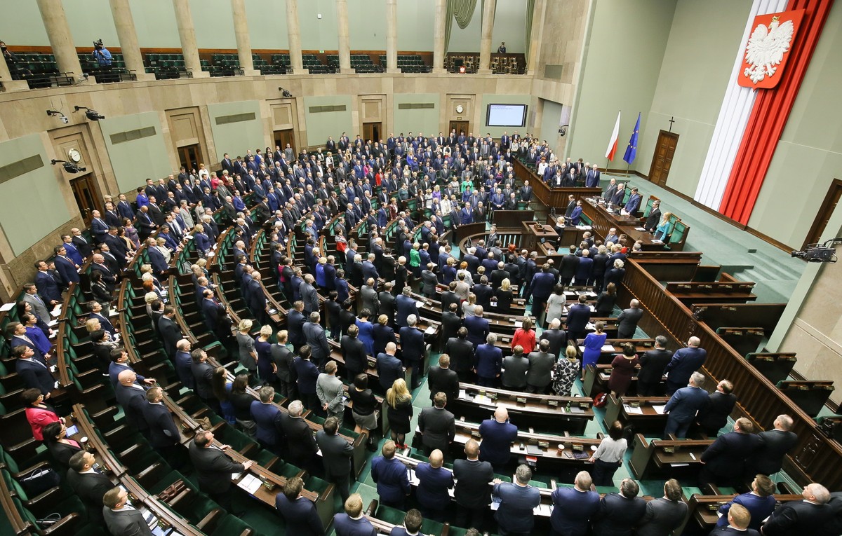 Na poziomie PK funkcjonować też ma Wydział Spraw Wewnętrznych, którego zadaniem będzie prowadzenie postępowań przygotowawczych w sprawach "najpoważniejszych czynów przestępnych popełnionych przez sędziów, prokuratorów i asesorów".