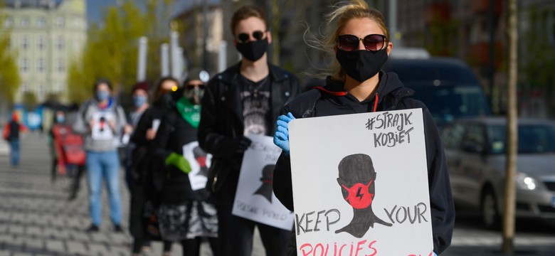 Protest przeciwników zaostrzenia prawa aborcyjnego mimo pandemii koronawirusa