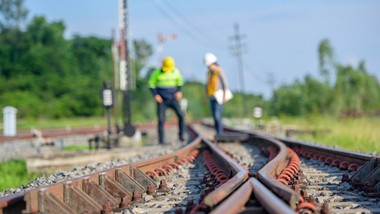 kolej wreszcie ze stabilnym finansowaniem. rząd ma plan zmian