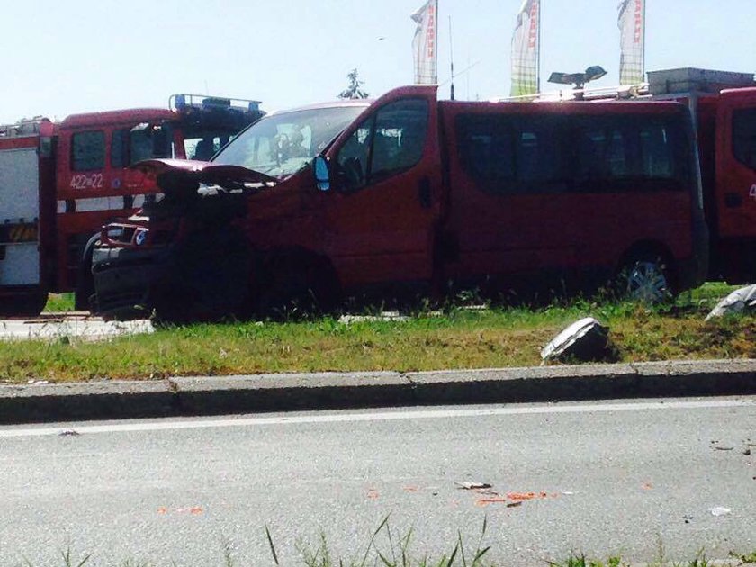 Wypadek busa wiozącego pasażerów