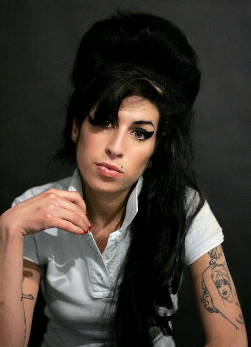 Pomnik Amy Winehouse na warszawskiej Pradze