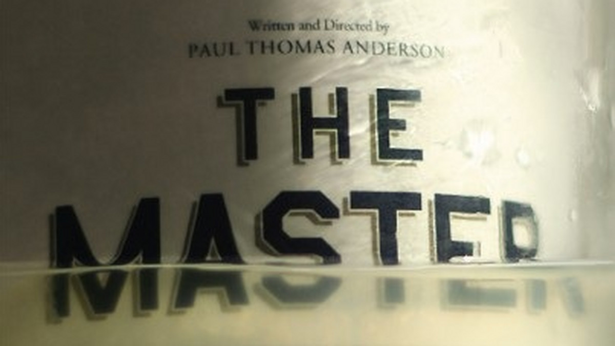 Jeden z najbardziej oczekiwanych filmów tego roku - "The Master" - doczekał się pierwszego plakatu.