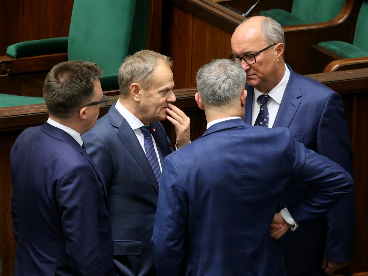 Nowy sondaż polityczny. Partia Donalda Tuska ma powody do obaw [SONDAŻ]