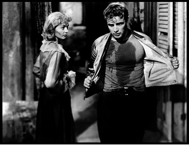 Vivien Leigh jako Blanche DuBois i Marlon Brando jako Stanley Kowalski w ekranizacji sztuki "Tramwaj zwany pożądaniem" (1951)