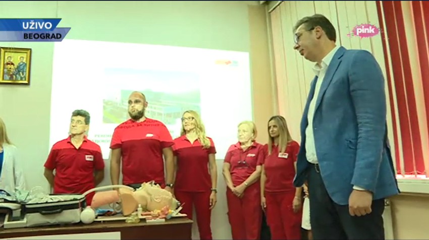 Aleksandar Vučić, Hitna pomoć