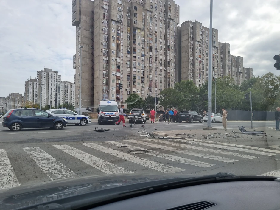 Hitna pomoć stigla na mesto udesa