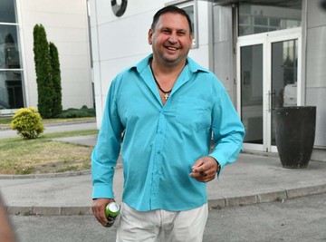 Kakva ćerka, takav otac! "Srpski Hju Hefner" slavi rođendan razgaćen! (Foto)