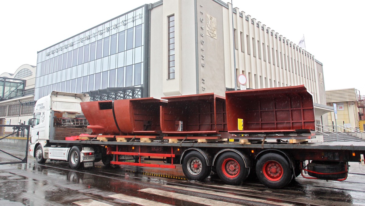 Do powstającego w Gdyni Muzeum Emigracji trafiła w sobotę makieta transatlantyku MS Batory, na pokładzie którego wielu Polaków opuściło na stałe kraj. Model będzie jedną z głównych atrakcji placówki.