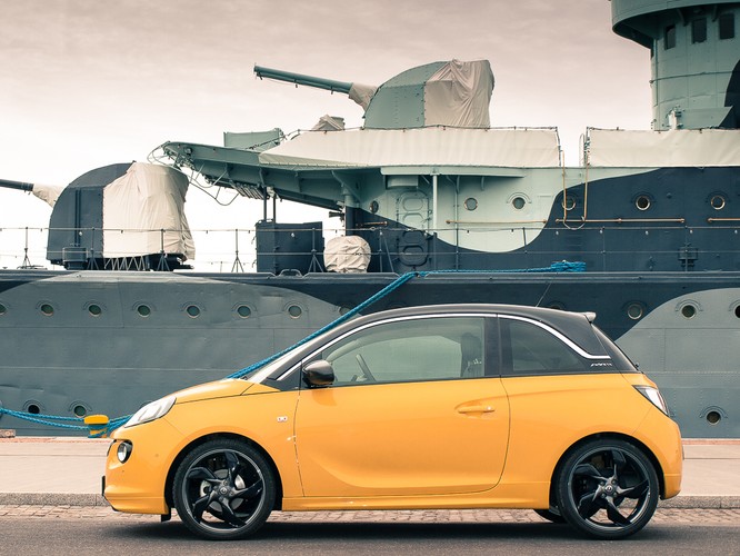 Opel adam